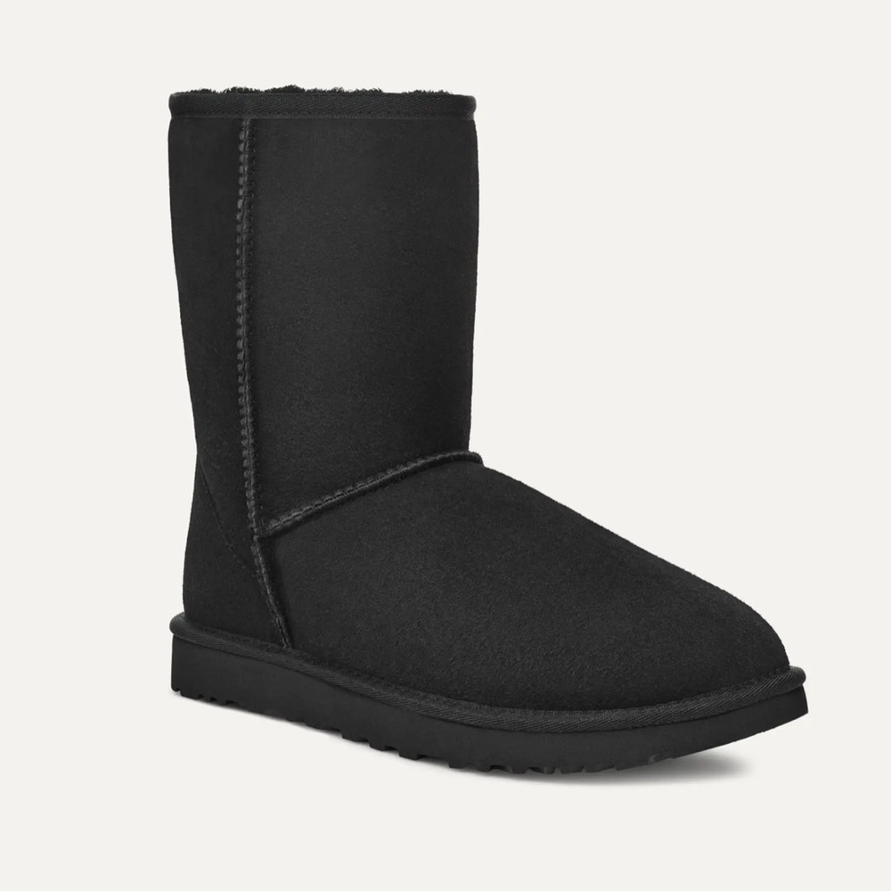 Ugg Classic Short II